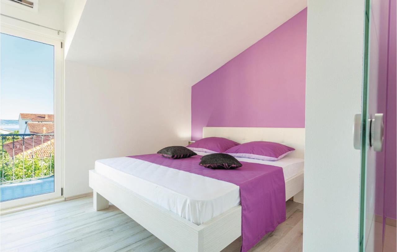 Lovely Apartment In Kastel Stafilic With Jacuzzi Kastela Exterior photo