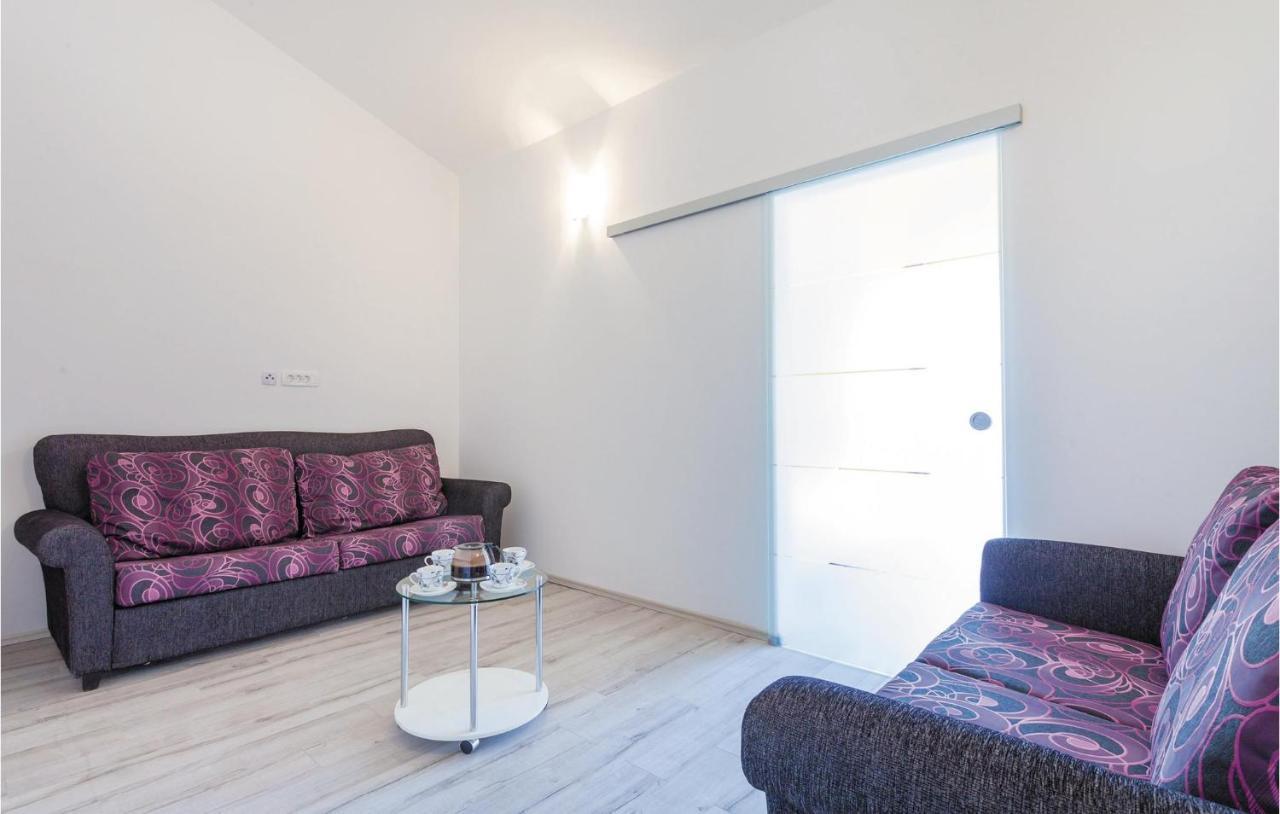 Lovely Apartment In Kastel Stafilic With Jacuzzi Kastela Exterior photo